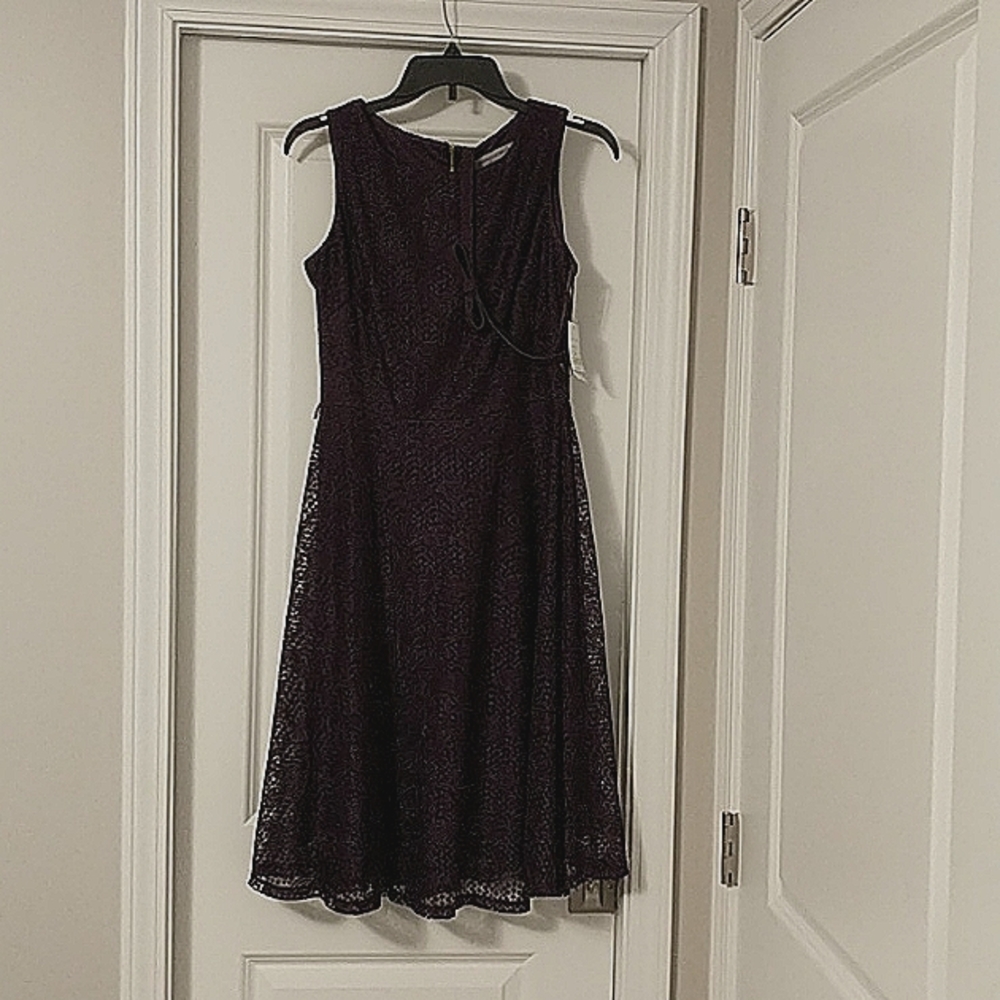 danny & nicole, size 4, dark purple, knee length dress.